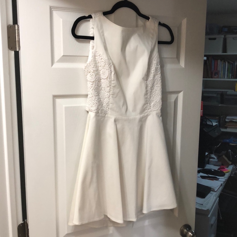 Beautiful line and  dot dress.